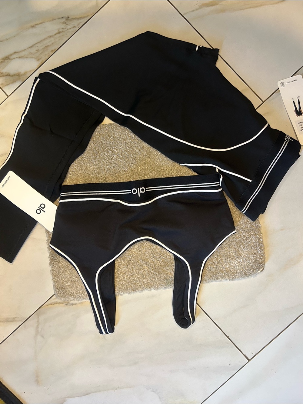 ALO Yoga Black Athletic Shorts with White Piping